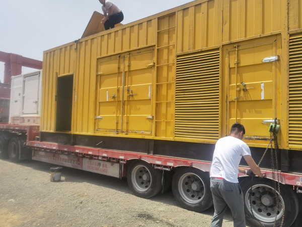 九原除了负载情况和发动机维护,还有哪些因素会影响 200kw 柴油发电机的油耗?